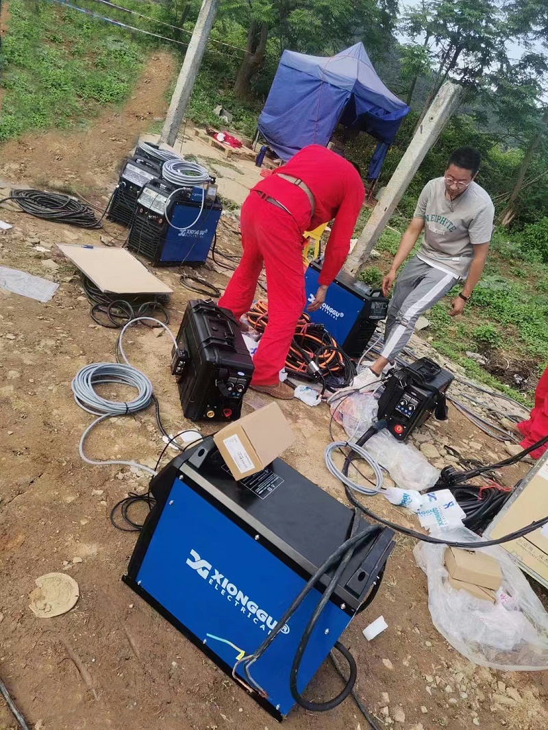 半自動氣保焊機 半自動氣保焊機